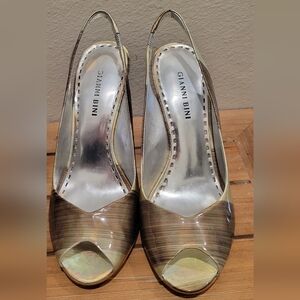 Vintage Gianni Bini Women's Silver and Green Leather Heels Size 8.5